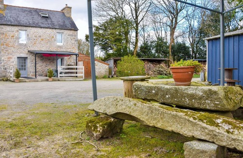 Plouneventer Maison | Belle maison avec intérieur moderne