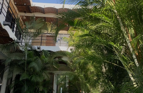 Compostela Maison | Beautiful House with Pool- Exclusive for you- Steps away from Playa Virgen