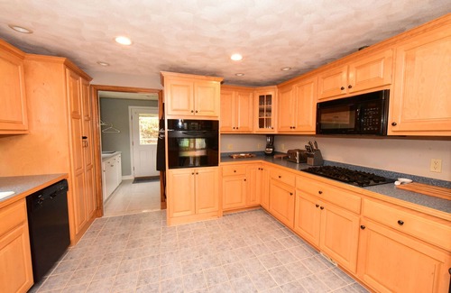 Silver Lake Maison | Beautiful House with Large Game Room, Short Drive to Silver Lake & White Lake