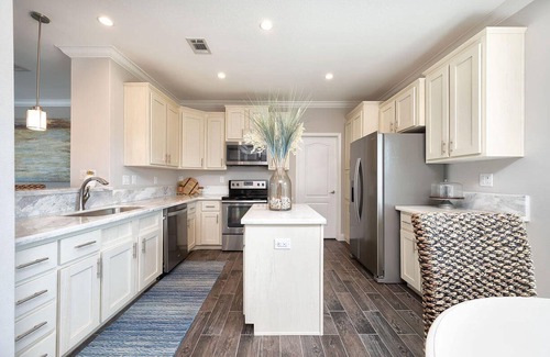 Breezeswept Beach Estates Maison | Beautiful House with pool in the amazing Florida Keys.