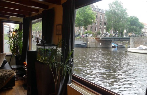 Amsterdam City Centre Location De Bateaux | Beautiful Houseboat on Canals of Amsterdam City Center