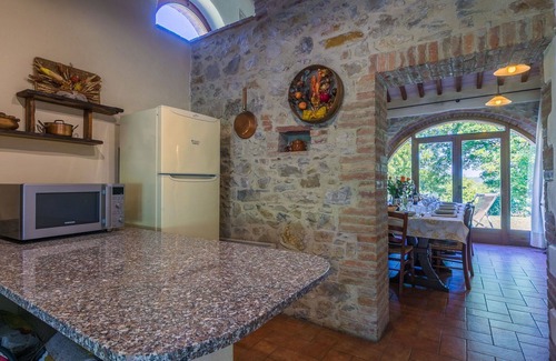 Collalto Maison | Bel appartement dans une maison de vacances avec climatisation, piscine privée, WIFI, TV et patio