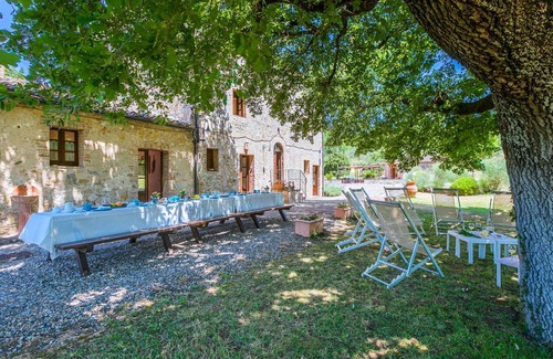 Collalto Maison | Bel appartement dans une maison de vacances avec climatisation, piscine privée, WIFI, TV et patio