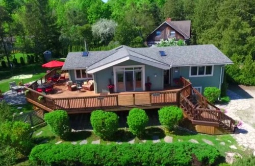 Craigleith Chalet De Ski | Beautiful Lake View Chalet Blue Mountains