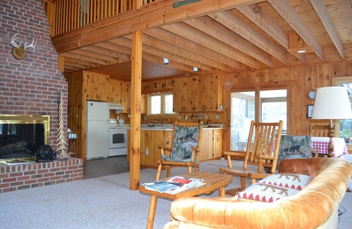 Willsboro Maison | Belle maison au bord du lac avec 200 pieds de front de mer