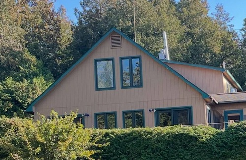 Willsboro Maison | Belle maison au bord du lac avec 200 pieds de front de mer