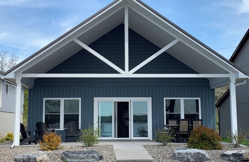 Lodi Maison | 2 maisons! Une famille ou un couple de familles, c'est la propriété pour vous!