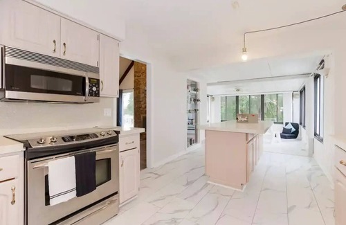 Lee's Summit Maison | Beautiful Lake View! Spacious3/2 Monthly Special!