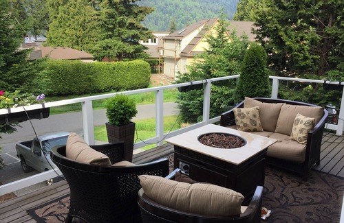 Sudden Valley Maison | Beautiful Lake Whatcom/Sudden Valley House Rental steps from the water