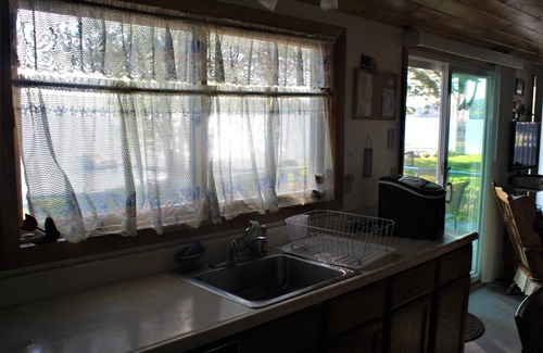 Gilford Cottage | Magnifique chalet au bord du lac avec 21 'd'espace de quai
