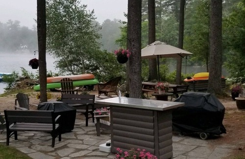 Gray Maison | BEAUTIFUL LAKEFRONT RETREAT ON PRIVATE 1 ACRE LOT ON CRYSTAL LAKE IN GRAY, MAINE