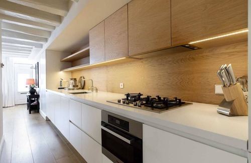 Grachtengordel-West Appartement | Beautiful large apartment at one of the most desirable locations on the famous Prinsengracht.