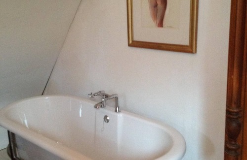 Wambercourt Maison | Belle, grande chapelle convertie en un acre de terrain paysagé