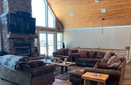 Durham Maison | Beautiful large home 15 minutes from Wyndham mountain
