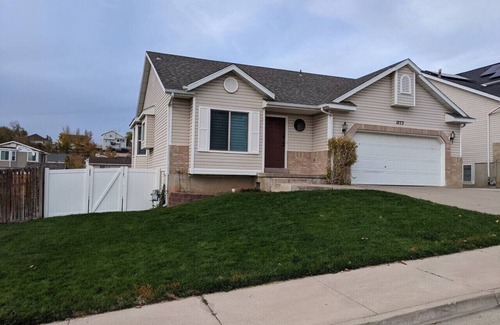 Layton Maison | Beautiful Large Residential Home ✔ ✔✔✔✔✔