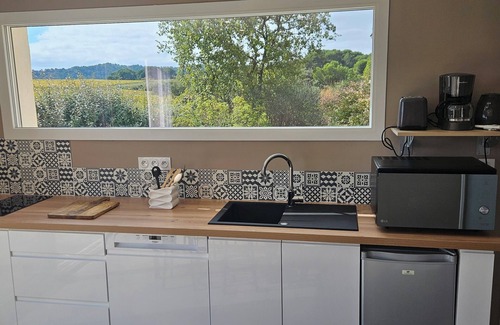 Mondragon Maison | Beautiful little house overlooking the vineyards
