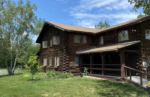 Temple Cabine | Beautiful Log Cabin Lodge - Great for Groups!