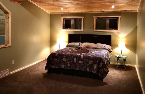 Saskatchewan Maison | Beautiful Log Home in private setting