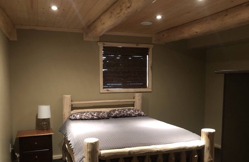 Saskatchewan Maison | Beautiful Log Home in private setting