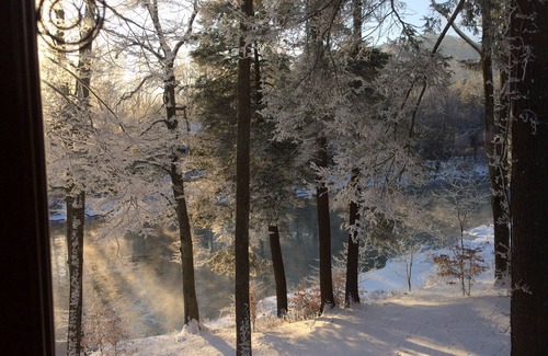 Bodines Maison | Belle maison en bois rond sur le ruisseau Loyalsock "Rivière Pa de l'année 2018"