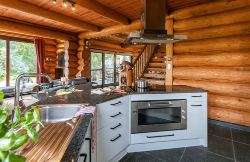 Velzeke-Ruddershove Maison | Beautiful log home with stunning views