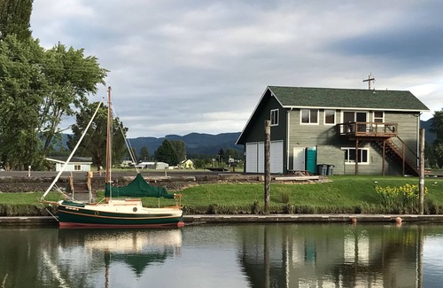 Cathlamet Maison | Belle Basse-Britannique Hamlet On The Water