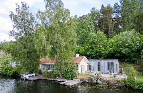 Hasthagen Cabine | Beautiful luxury family home surrounded by nature and water and only 15 minutes from city center