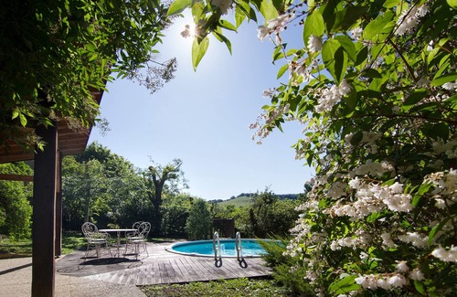 Caylus Maison | Belle maison de maître avec piscine et jardin au bord du village médièval