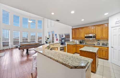 Valley Ranch Maison | Beautiful Mansion w/ Pool + Huge Gameroom