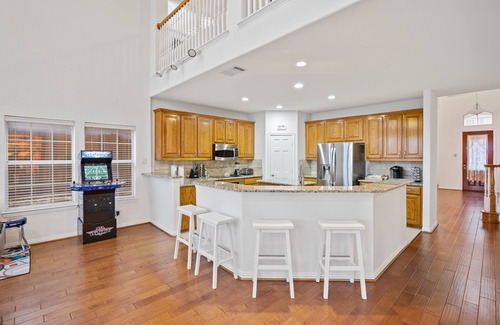 Valley Ranch Maison | Beautiful Mansion w/ Pool + Huge Gameroom