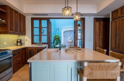 Las Catalinas Maison | Beautiful mediterranean beach front house with pool - At Las Catalinas