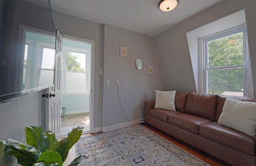 Old Orchard Beach Appartement | Beautiful Modern Beach House!