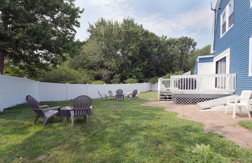 Old Orchard Beach Appartement | Beautiful Modern Beach House!