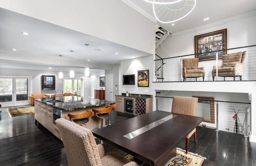Georgetown Maison | Beautiful & Modern 3-Bedroom Georgetown Home, Free parking