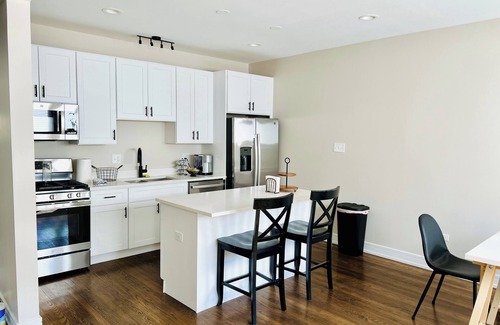 South Shore Copropriété | Beautiful, modern 3 bed 2 bath condo near Hyde Park, Obama Center and Lakefront