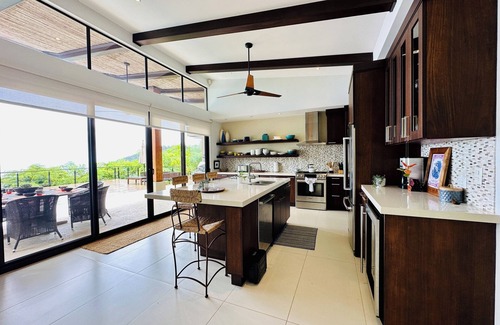 Panama Beach Maison | Beautiful modern style home with panoramic ocean view