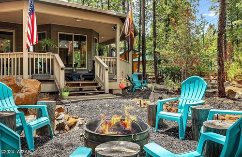 Pinetop Cabine | NEW! Beautiful Modern-Rustic cabin in PINETOP LAKES Country Club! Hot Tub!