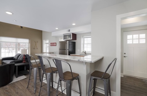 Ellicottville Appartement | Beautiful & Modern 1-Bedroom Apartment in the Heart of Ellicottville!