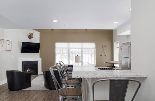 Ellicottville Appartement | Beautiful & Modern 1-Bedroom Apartment in the Heart of Ellicottville!