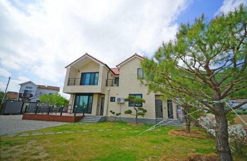 Buan Maison | Beautiful Mohang Private Pension