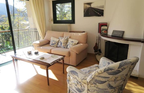 Longanikos Maison | Beautiful mountain view house with fireplace