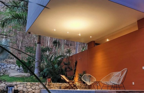 Crucecita Maison | Beautiful private Villa with Viva Pool, outdoor spaces. AC and WiFi.