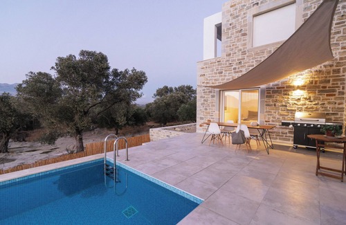 Kamilari Maison | Beautiful natural stone vacation home in the south of Crete (Kamilari) - sea view!