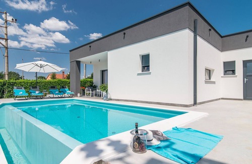 Sveti Petar u Sumi Cottage | Belle villa avec piscine privée en Istrie, Croatie