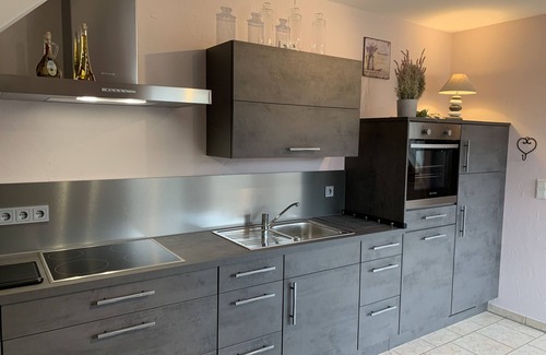 Lauenfoerde Appartement | Bel appartement neuf dans le Weserbergland, endroit calme, WiFi pour 2-6 personnes