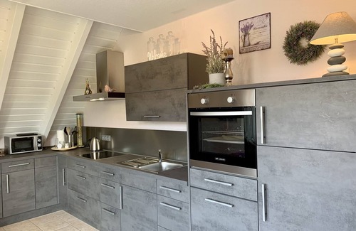 Lauenfoerde Appartement | Bel appartement neuf dans le Weserbergland, endroit calme, WiFi pour 2-6 personnes