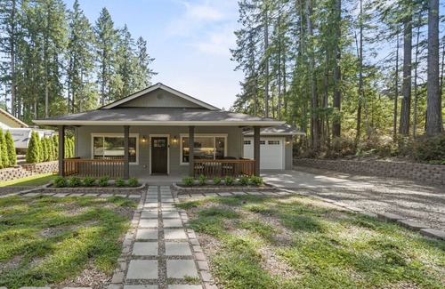 Artondale Maison | Beautiful new build home in historic Gig Harbor Wa.