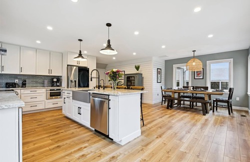 Gambrills Maison | Beautiful New Renovated Home on 3 Acres Between Annapolis/DC/Balt