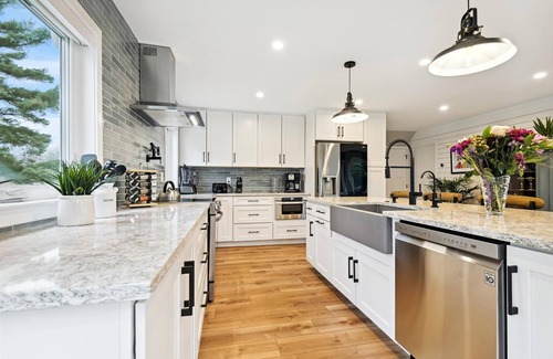 Gambrills Maison | Beautiful New Renovated Home on 3 Acres Between Annapolis/DC/Balt