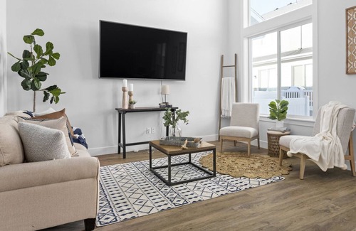 Vineyard Maison | Beautiful New Townhome in Vineyard!